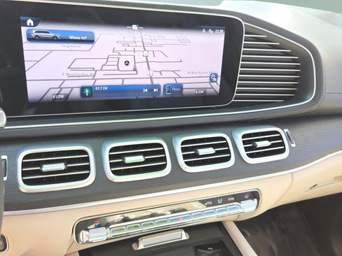 Certified 2024 Mercedes-Benz GLS 450 GLS 450 image 17