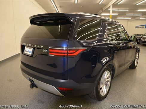 Used 2022 Land Rover Discovery S image 9