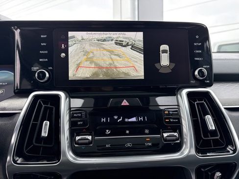 Used 2023 Kia Sorento SX image 25