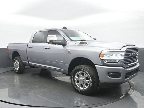 Used 2024 RAM 2500 Laramie AWD/4WD image 7