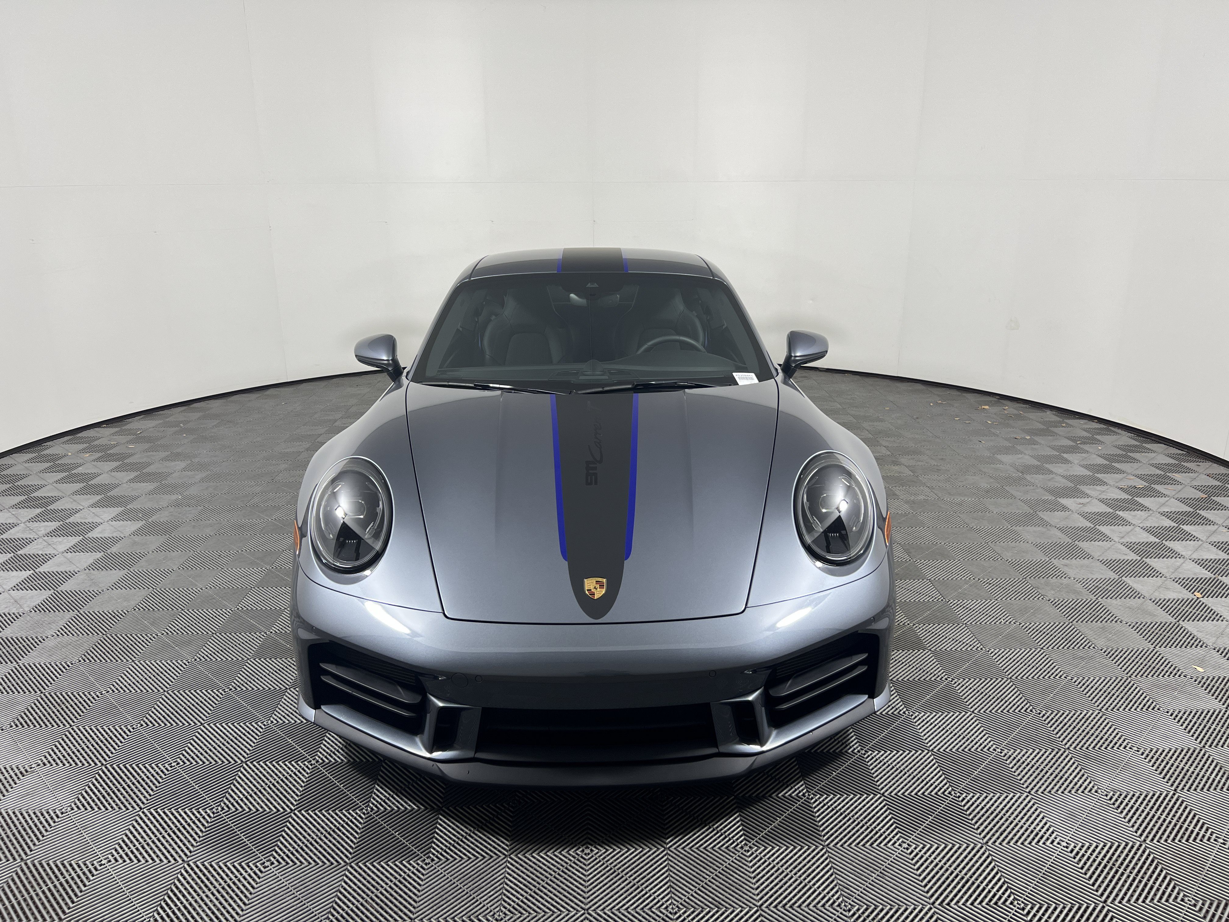 Certified 2025 Porsche 911 Carrera T RWD image 10