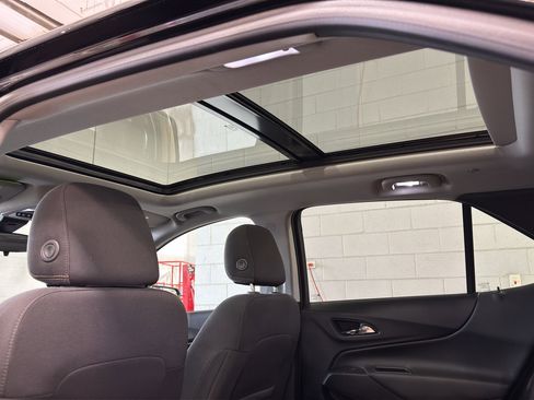 Used 2023 Chevrolet Equinox LT image 35