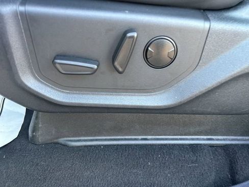 Used 2024 Ford Expedition Max XLT image 16