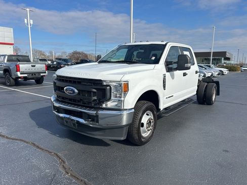 Used 2022 Ford F350 XL w/ Power Equipment Group image 1