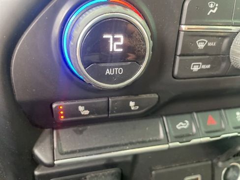 Used 2022 Chevrolet Silverado 2500 LT w/ Convenience Package image 13