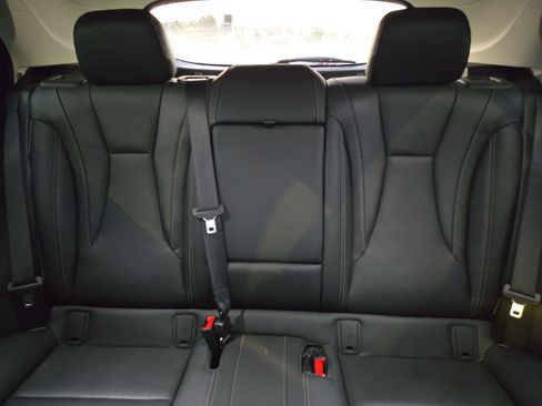Used 2021 Buick Envision Essence w/ Technology Package I FWD image 13