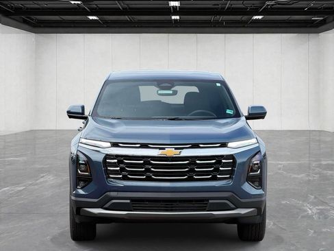 Used 2025 Chevrolet Equinox LT w/ Safety and Technology Package FWD image 2