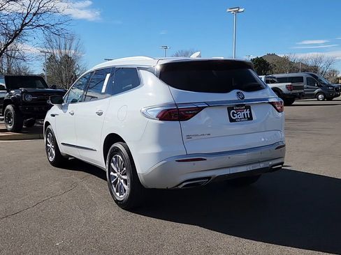 Used 2024 Buick Enclave Premium image 12