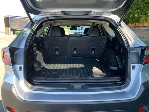 Used 2023 Subaru Outback Touring XT AWD/4WD image 5