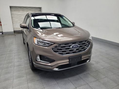 Used 2019 Ford Edge Titanium w/ Equipment Group 301A AWD/4WD image 14