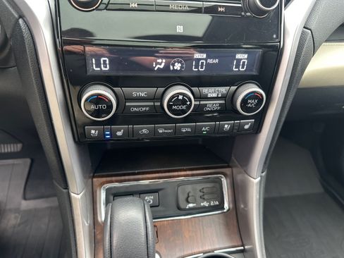 Used 2021 Subaru Ascent Touring w/ Popular Package #2A AWD/4WD image 31