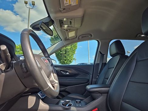 Used 2024 GMC Terrain SLT AWD/4WD image 30
