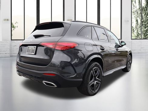 Certified 2025 Mercedes-Benz GLC 300 image 5