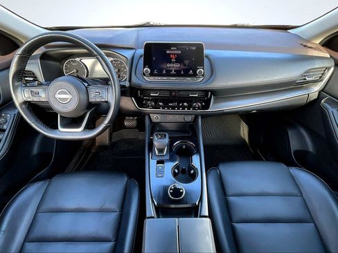 Used 2023 Nissan Rogue SV w/ SV Premium Package image 16