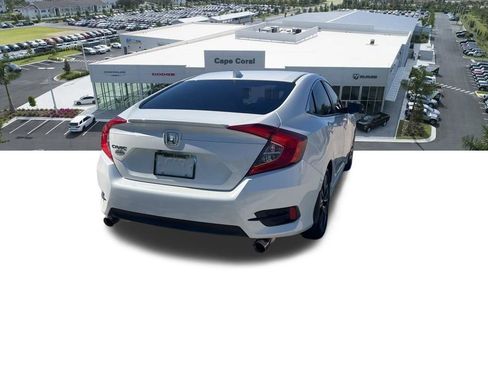 Used 2018 Honda Civic EX-L image 10