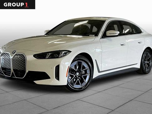 Used 2025 BMW i4 eDrive40 w/ Driving Assistance Package image 1