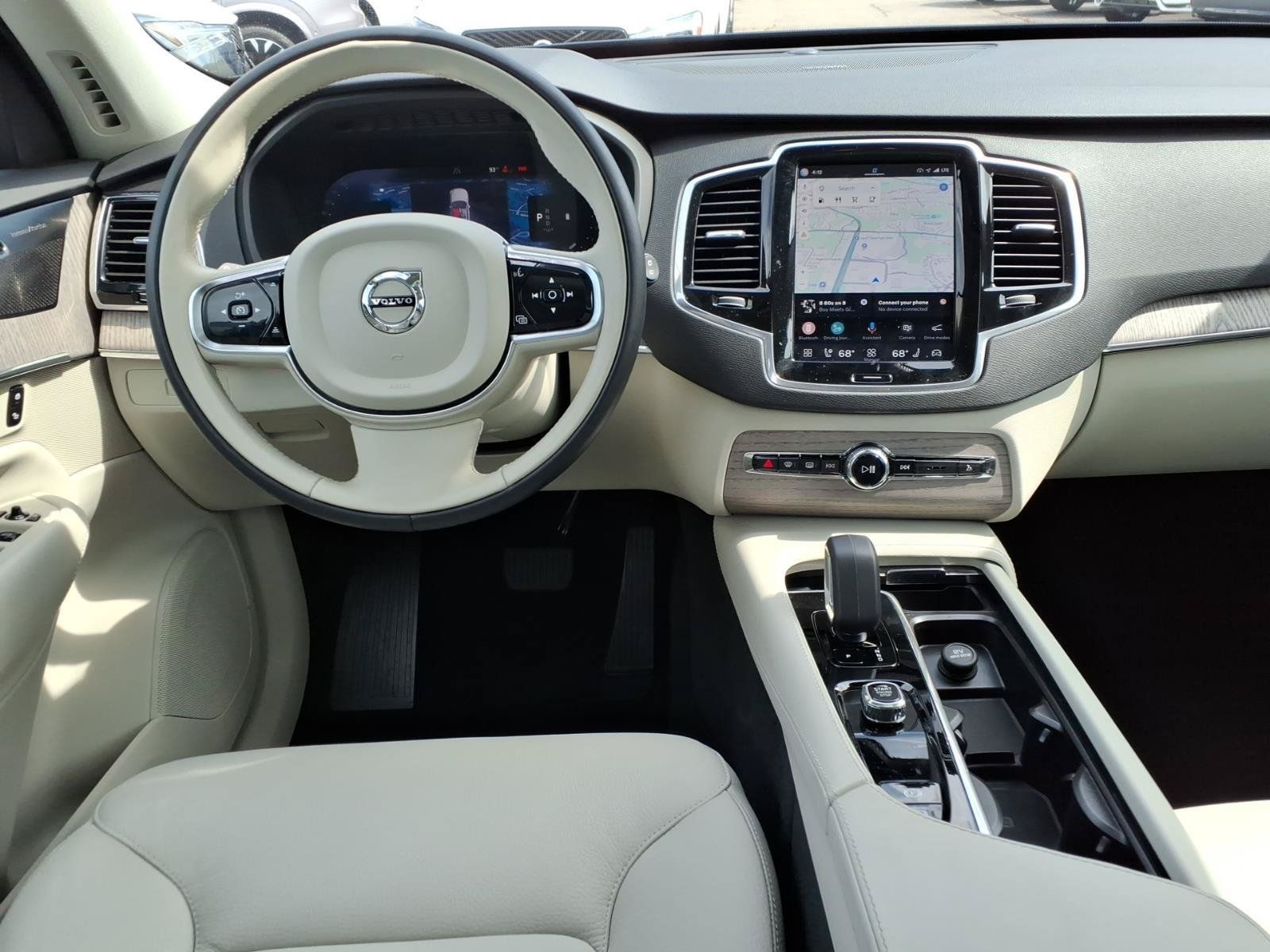 Certified 2024 Volvo XC90 B5 Plus AWD/4WD image 14