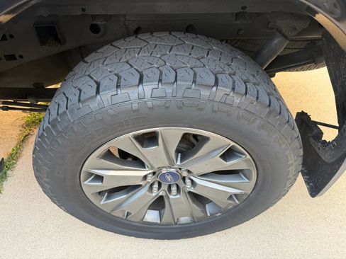 Used 2016 Ford F150 XLT w/ Equipment Group 302A Luxury AWD/4WD image 12