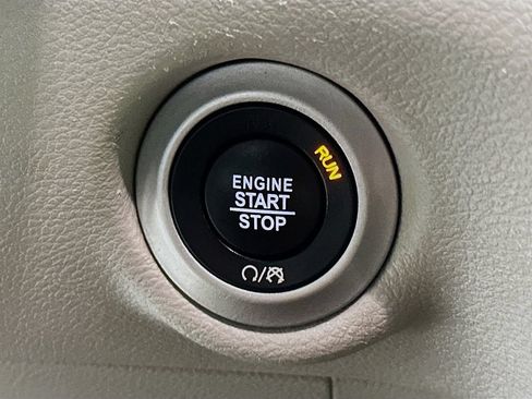 Certified 2023 Chrysler Voyager LX FWD image 22