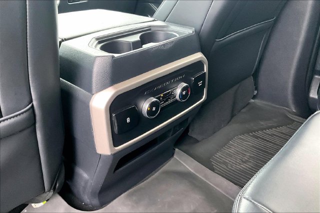 Used 2024 Ford Expedition XLT AWD/4WD image 33