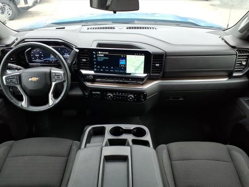 Used 2025 Chevrolet Silverado 1500 LT image 14