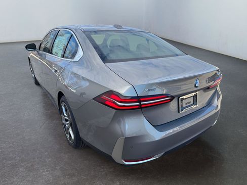 New 2026 BMW 530i xDrive image 17