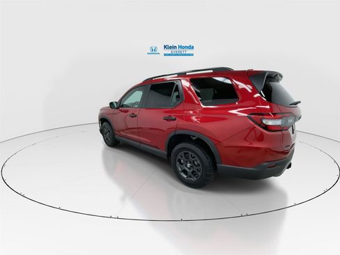New 2025 Honda Pilot TrailSport image 8