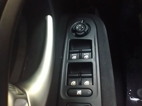 Used 2020 Jeep Renegade Latitude image 20