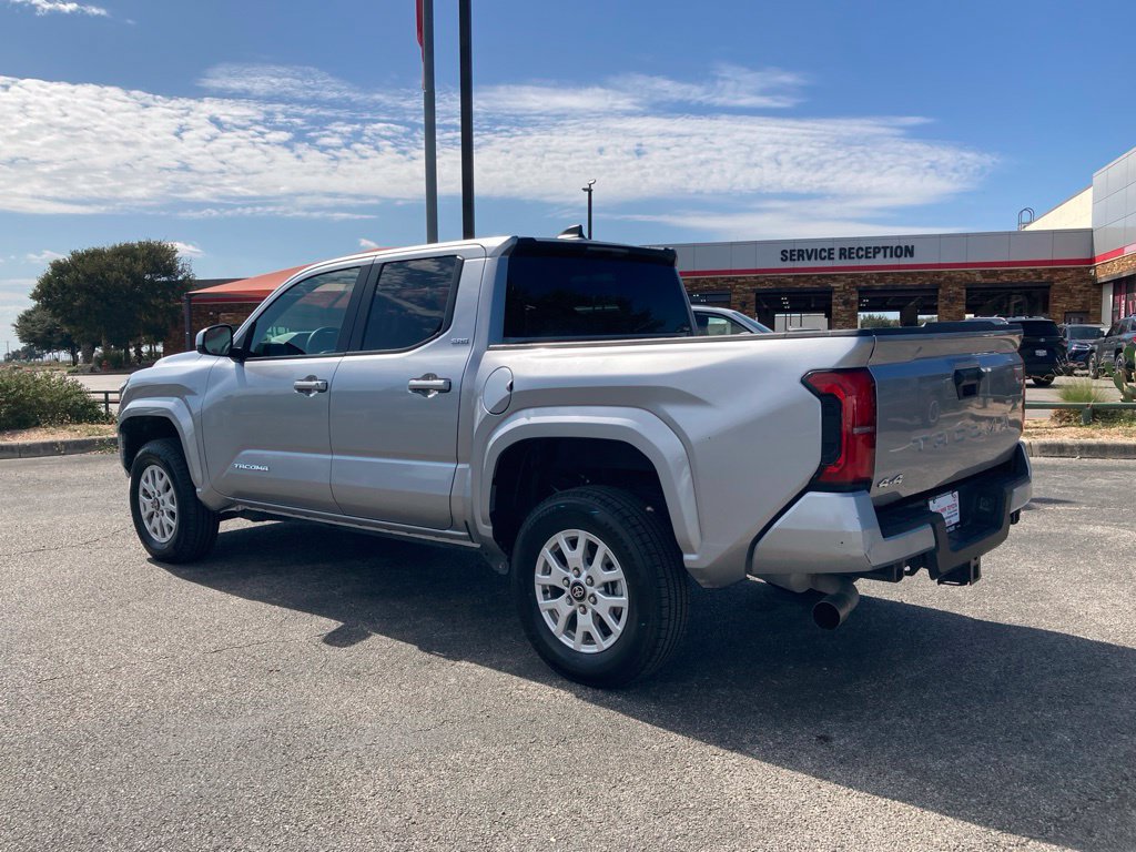 Used 2025 Toyota Tacoma 4x4 Double Cab image 7