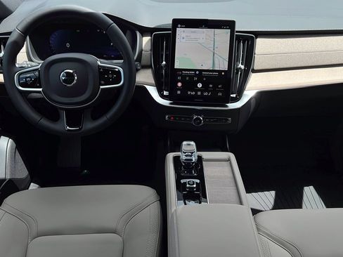 New 2026 Volvo XC90 B6 Plus w/ Protection Package Premier AWD/4WD image 10
