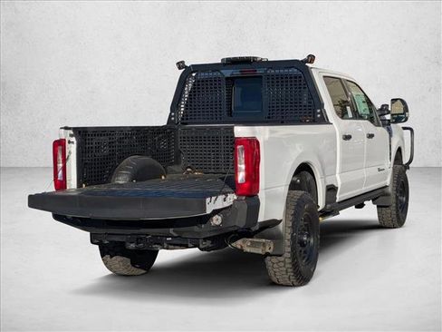 New 2026 Ford F250 XLT w/ FX4 Off-Road Package image 2