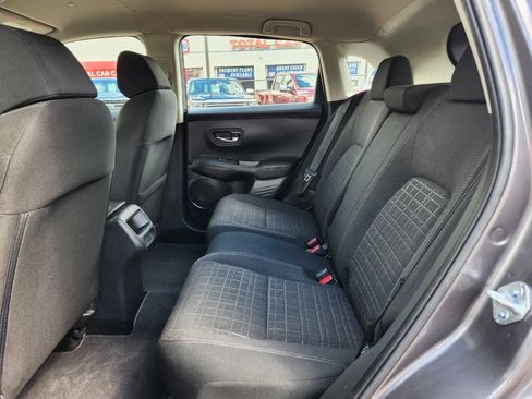 Used 2025 Honda HR-V LX image 12