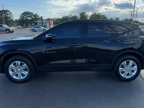 Used 2021 Chevrolet Blazer LT w/ Sound & Technology Package FWD image 5
