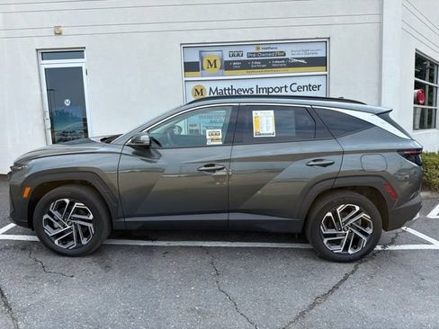Used 2025 Hyundai Tucson Limited AWD/4WD image 2