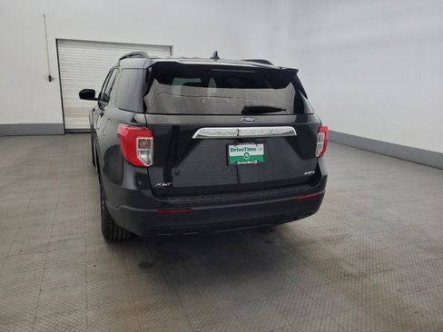 Used 2022 Ford Explorer XLT image 6