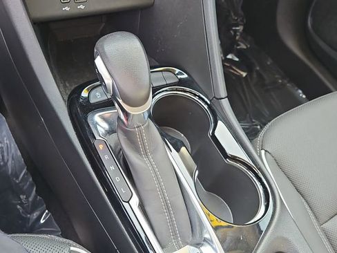 Used 2024 Buick Encore GX Avenir image 28