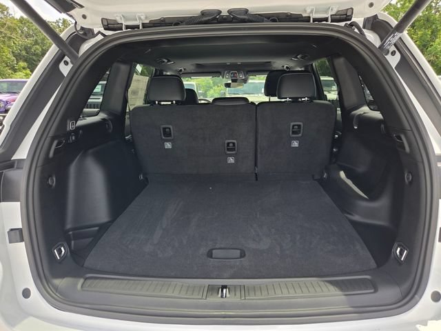 New 2026 Jeep Grand Cherokee Altitude RWD image 27