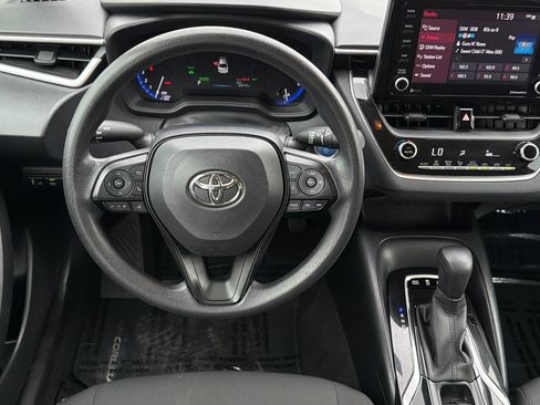 Used 2022 Toyota Corolla LE w/ Carpet Mat Package (TMS) FWD image 16