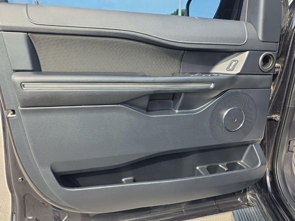 Used 2020 Ford Expedition XLT AWD/4WD image 14