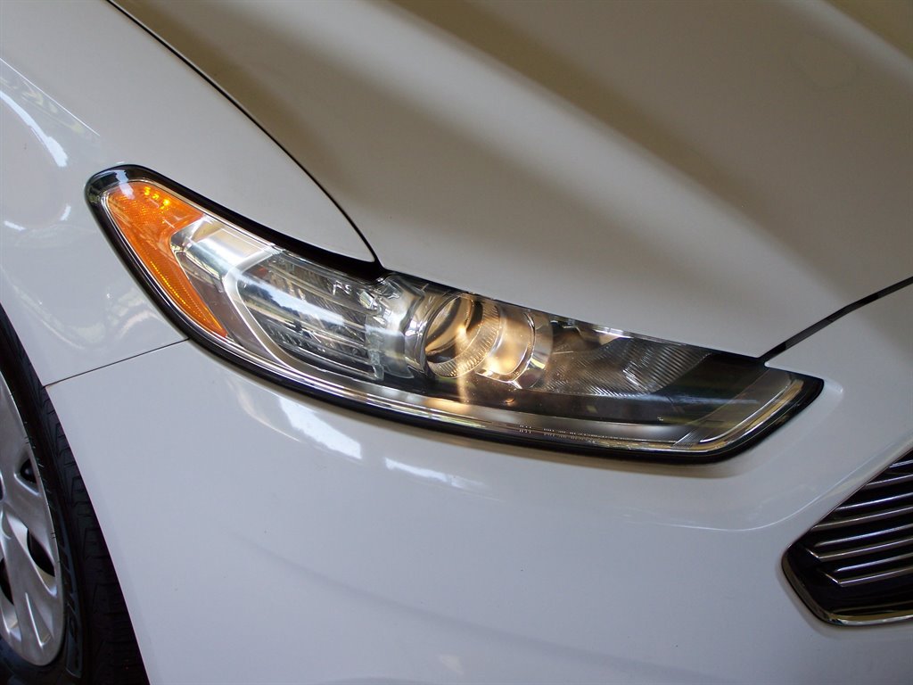 Used 2014 Ford Fusion S FWD image 39