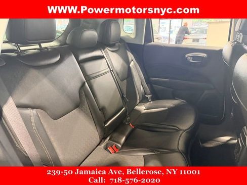 Used 2020 Jeep Compass Latitude AWD/4WD image 23