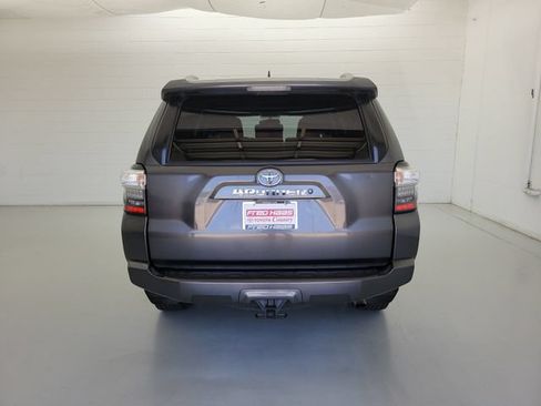 Used 2017 Toyota 4Runner SR5 Premium RWD image 6