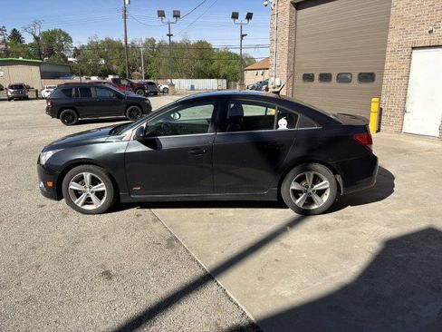 Used 2014 Chevrolet Cruze LT w/ RS Package FWD image 5