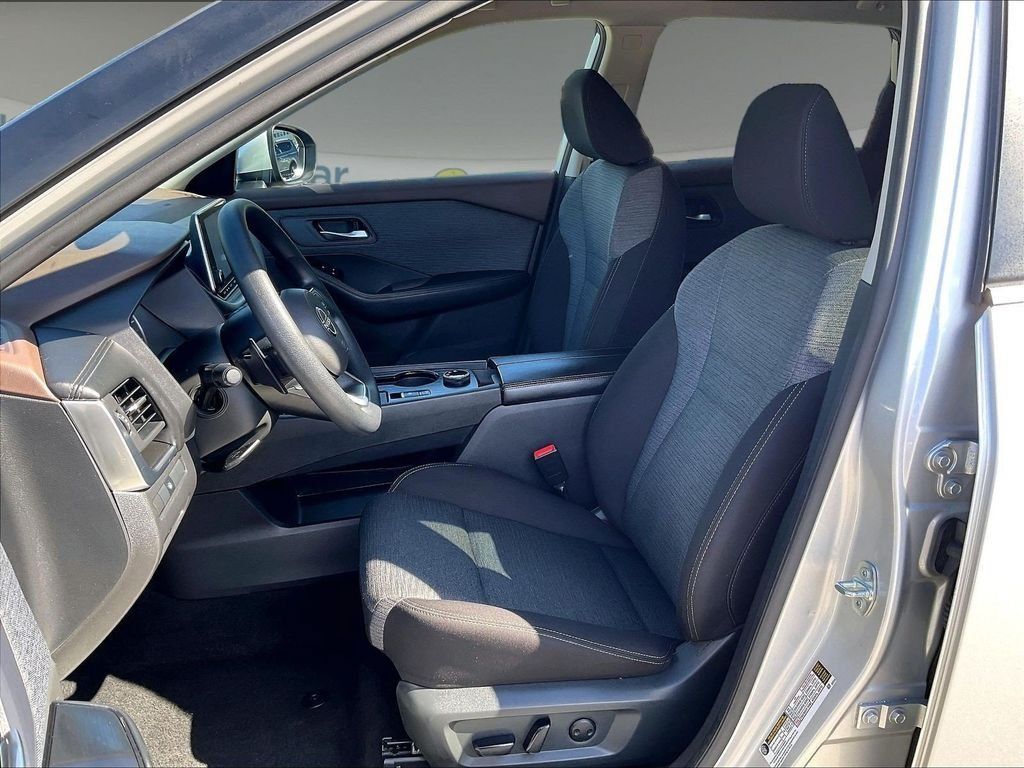 Certified 2023 Nissan Rogue SV AWD/4WD image 10