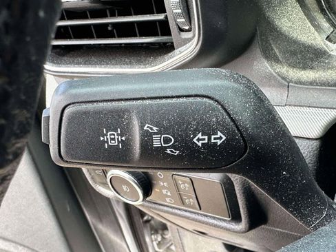 Used 2023 Ford Explorer XLT w/ Equipment Group 202A AWD/4WD image 18