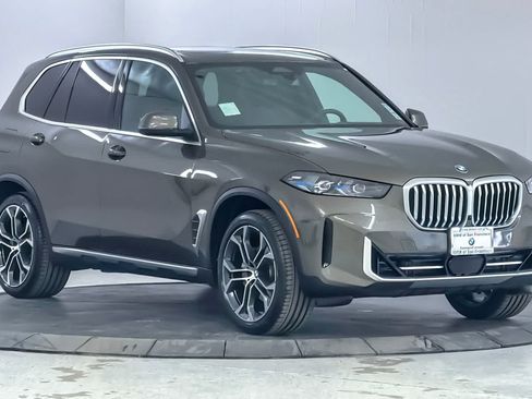 Used 2024 BMW X5 sDrive40i w/ Executive Package RWD image 9