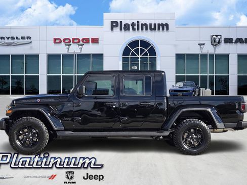 New 2026 Jeep Gladiator Sport AWD/4WD image 3