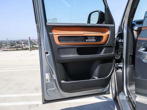 New 2025 Volkswagen ID. Buzz Pro S RWD image 24