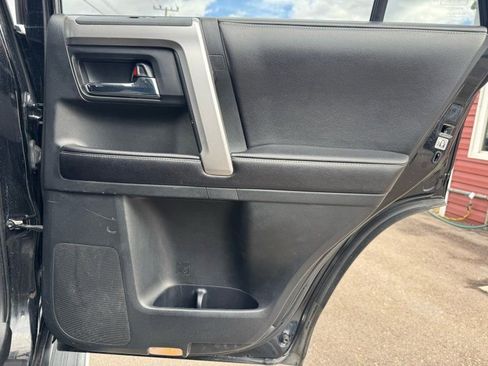 Used 2016 Toyota 4Runner SR5 image 14