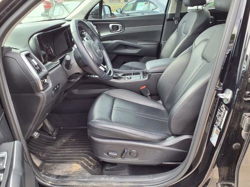 Used 2023 Kia Sorento S w/ Panoramic Sunroof Package FWD image 18